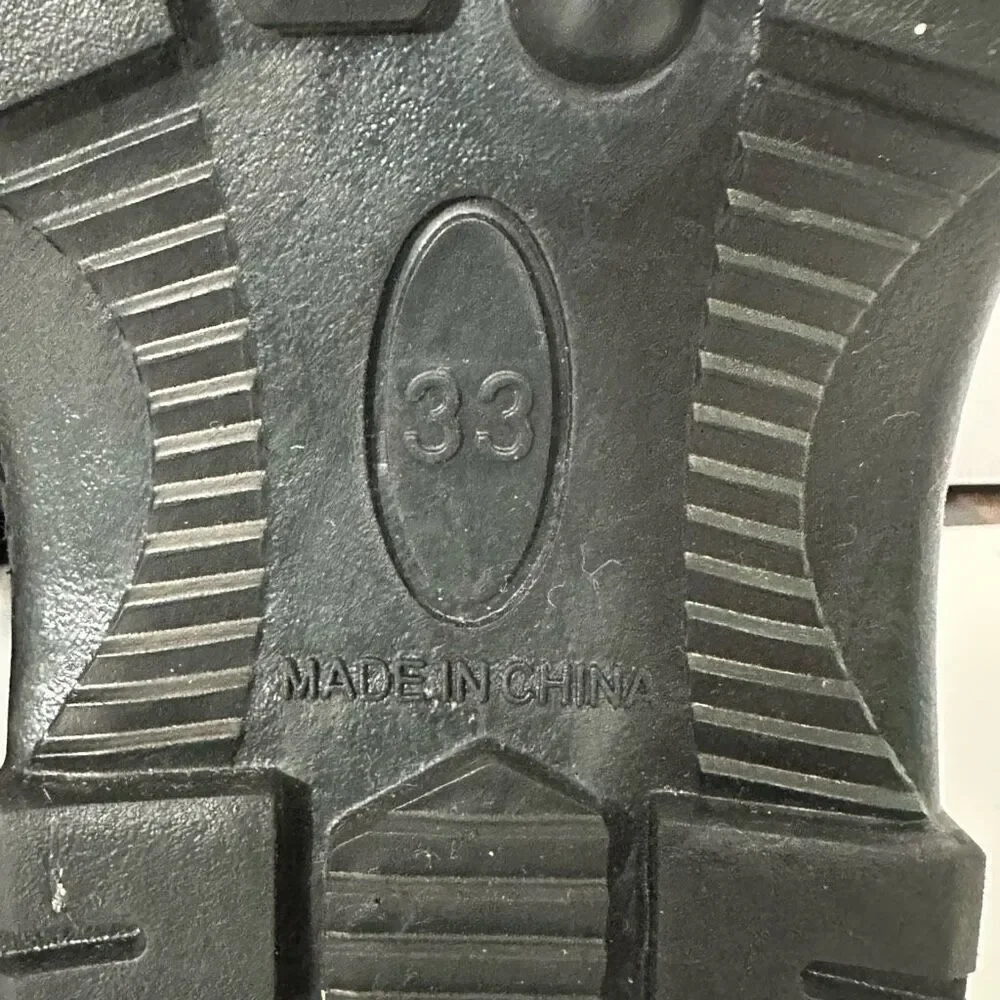 Kid Sport Snow Boots Gray and Black | Size 13 (33)